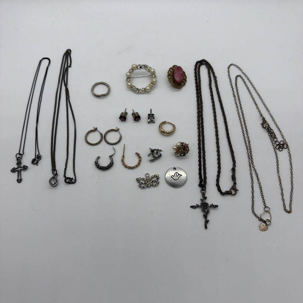 Vintage Costume Jewelry Lot Necklaces Brooches Pierced Earrings